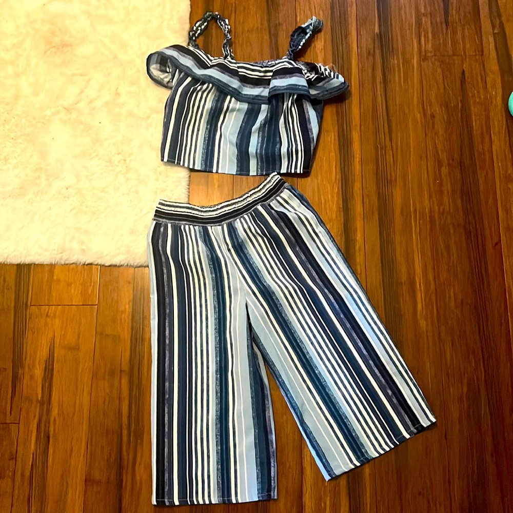 2-piece stripped blue set